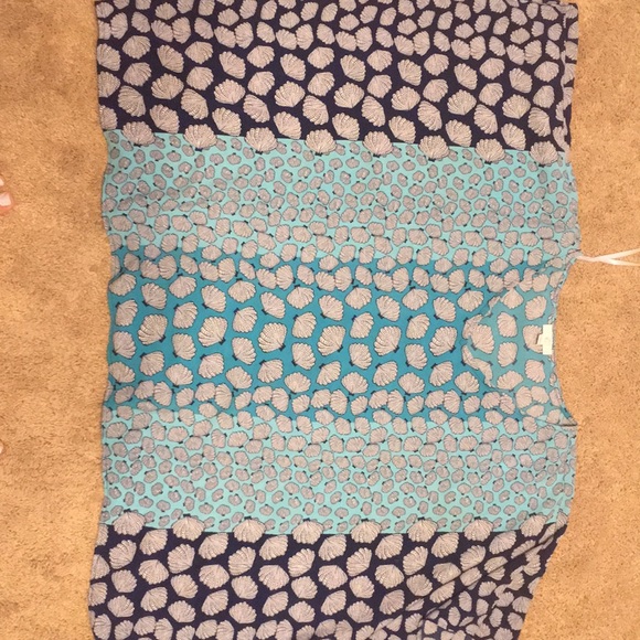 Top - Picture 2 of 4